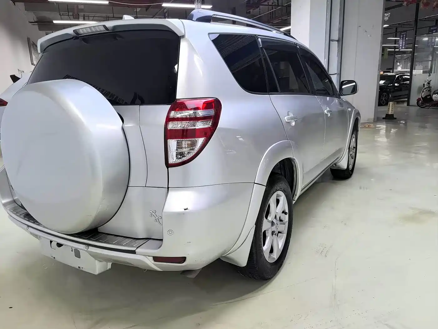 Toyota RAV4 New Energy (Import) 2009 2011 EV Concept