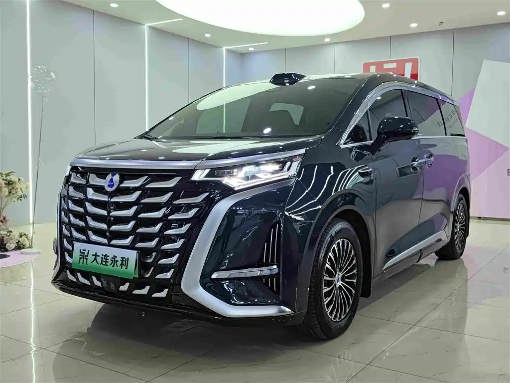 Denza D9 2025 DM-i Smart Drive Edition 1020 AWD Premium