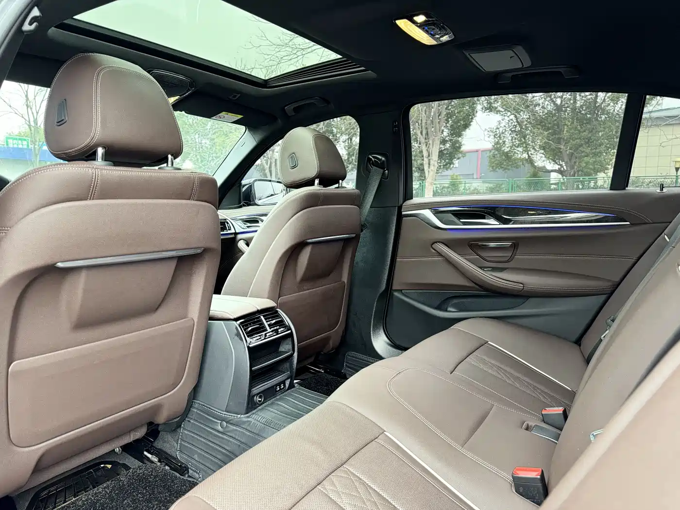 BMW 5 Series 2022 525Li M Sport Package фото 9