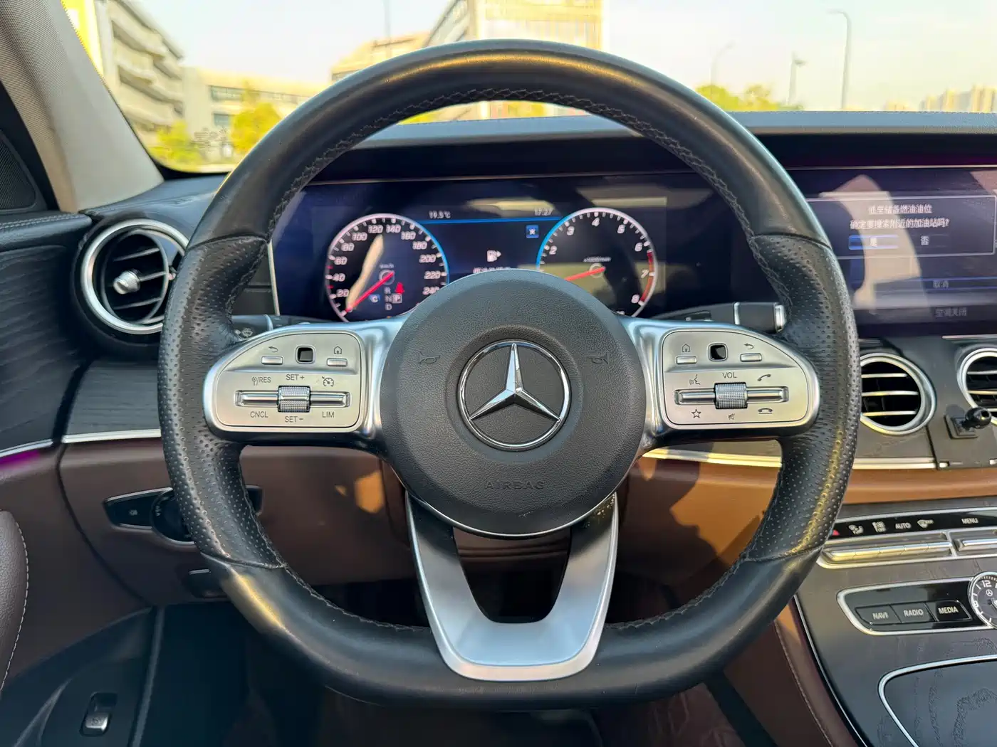 Mercedes-Benz E-Class 2020 Facelift E 300 L Sport Fashion фото 16