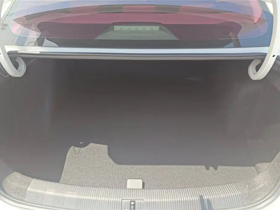 Volkswagen Bora 2016 Model 1.6L Automatic Fashion фото 4