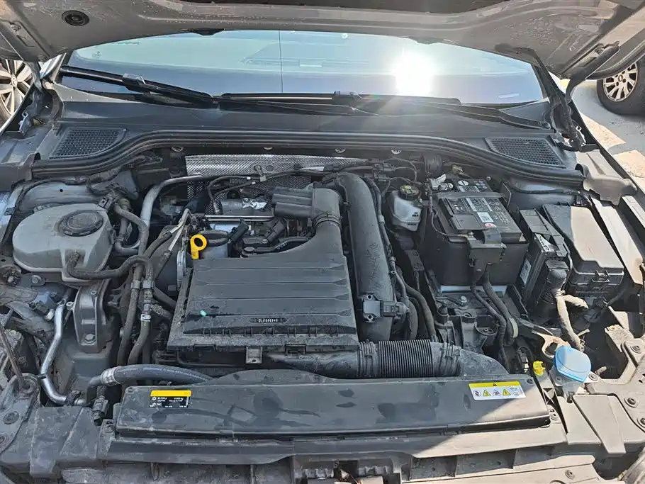 Volkswagen Golf 2023 Facelift 280TSI DSG R-Line фото 10