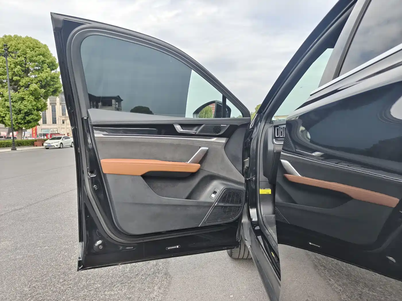 BYD Tang New Energy 2023 Model DM-i Champion Edition 112KM Deluxe фото 11