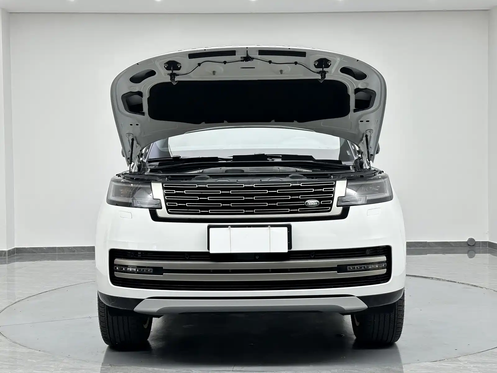 Photo 26 - Land Rover Range Rover