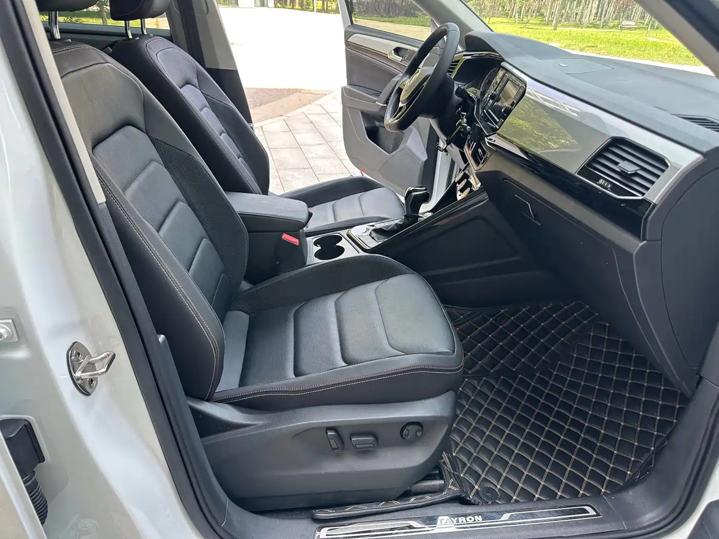 Volkswagen Tayron 2019 330TSI 2WD Luxury China VI фото 9