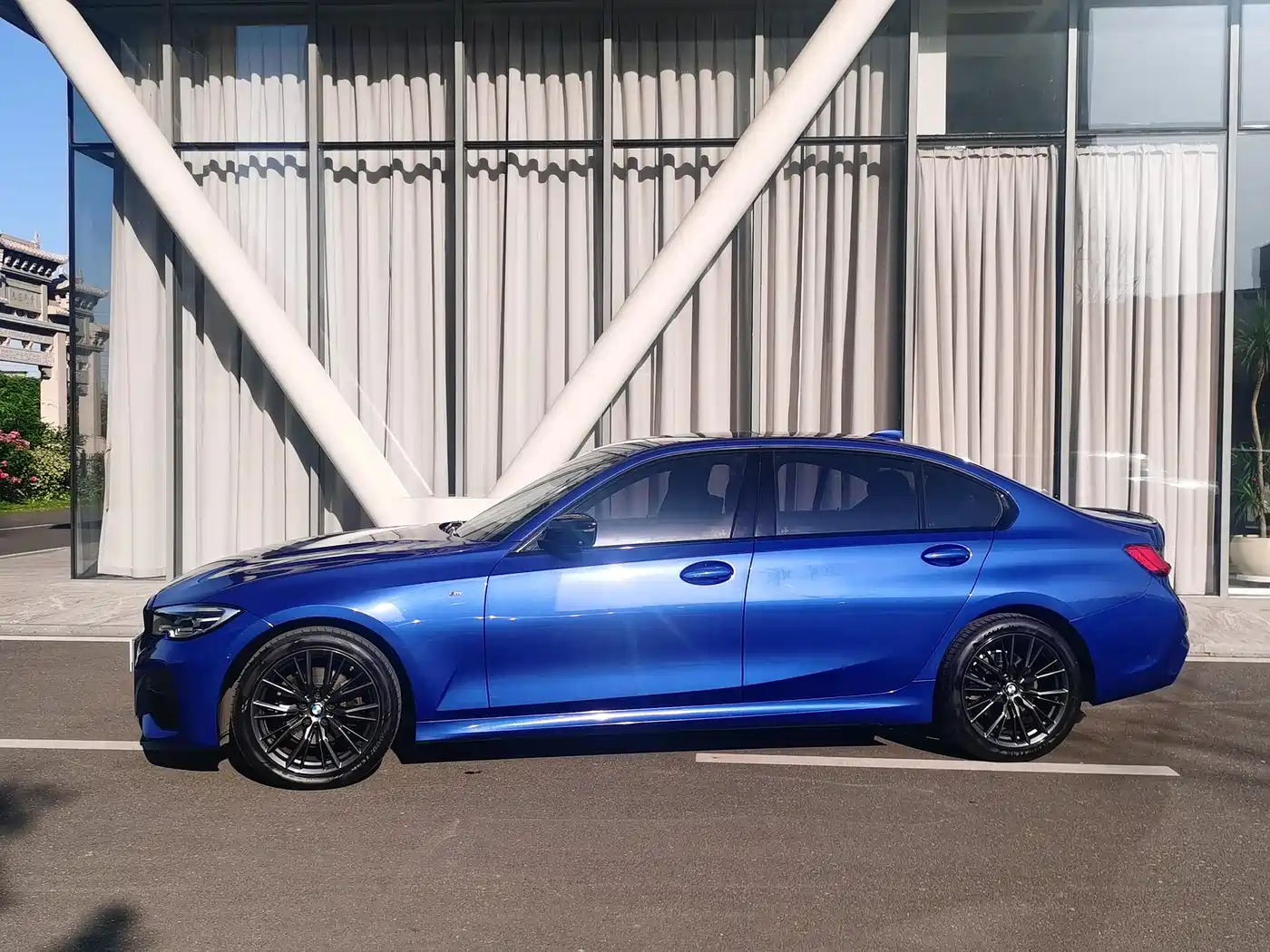 BMW 3 Series 2020 325Li M Sport Black Night Package фото 3