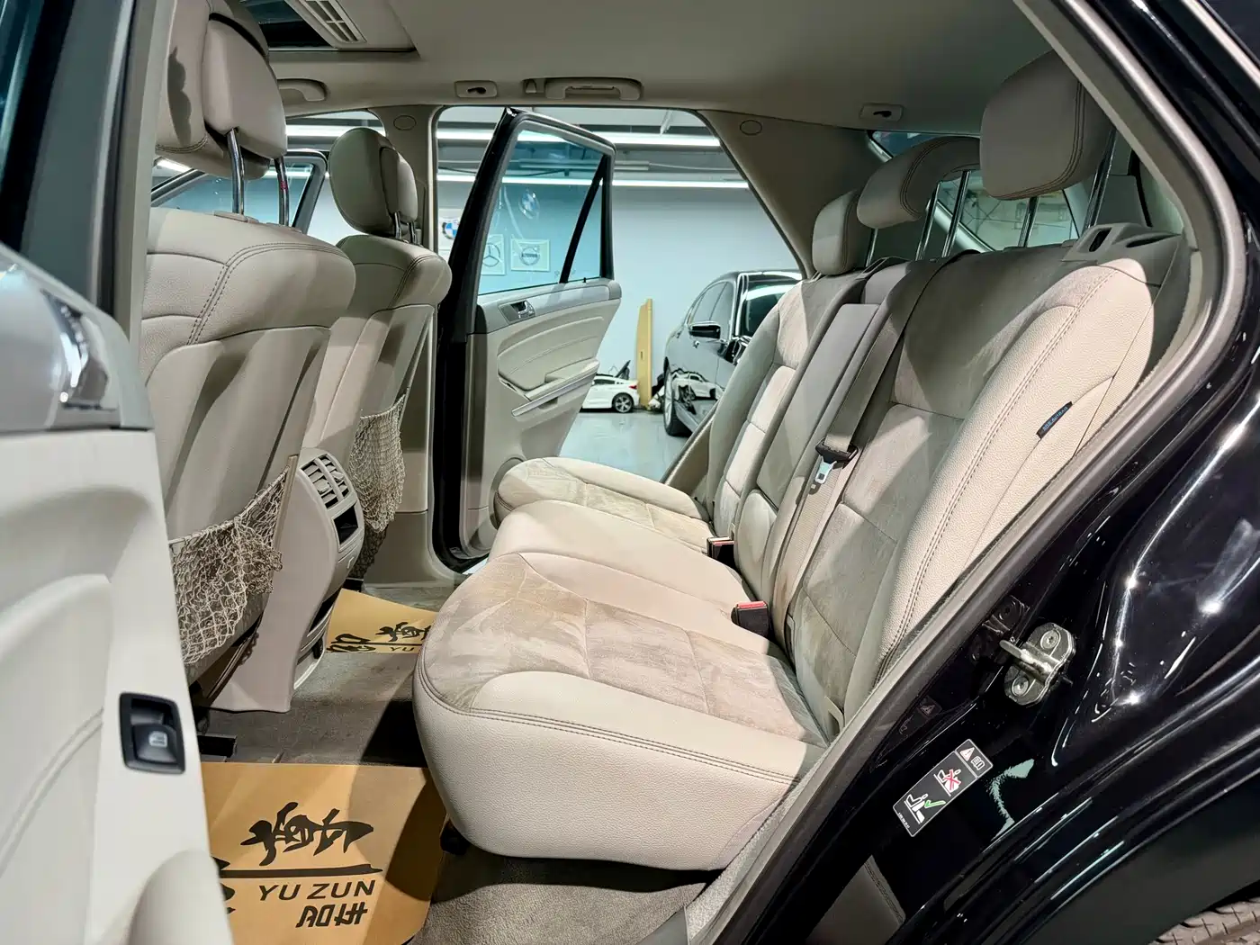 Mercedes-Benz M-Class 2010 ML 300 4MATIC фото 9