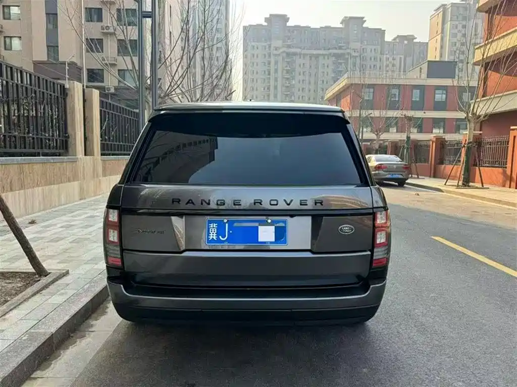 Land Rover Range Rover 2015 3.0 TDV6 Vogue фото 4