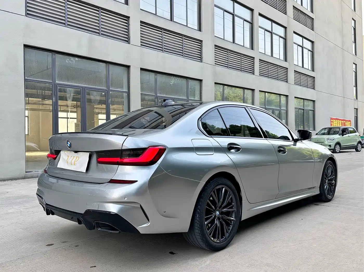 BMW 3 Series 2020 Facelift 325i M Sport Night Edition фото 14