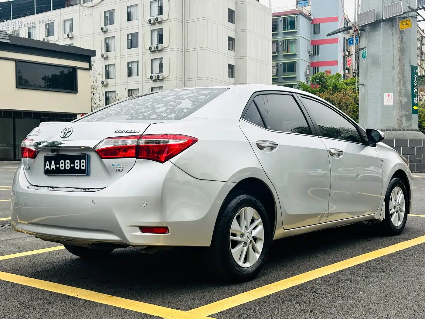 Toyota Corolla 2014 1.6L CVT GL фото 8