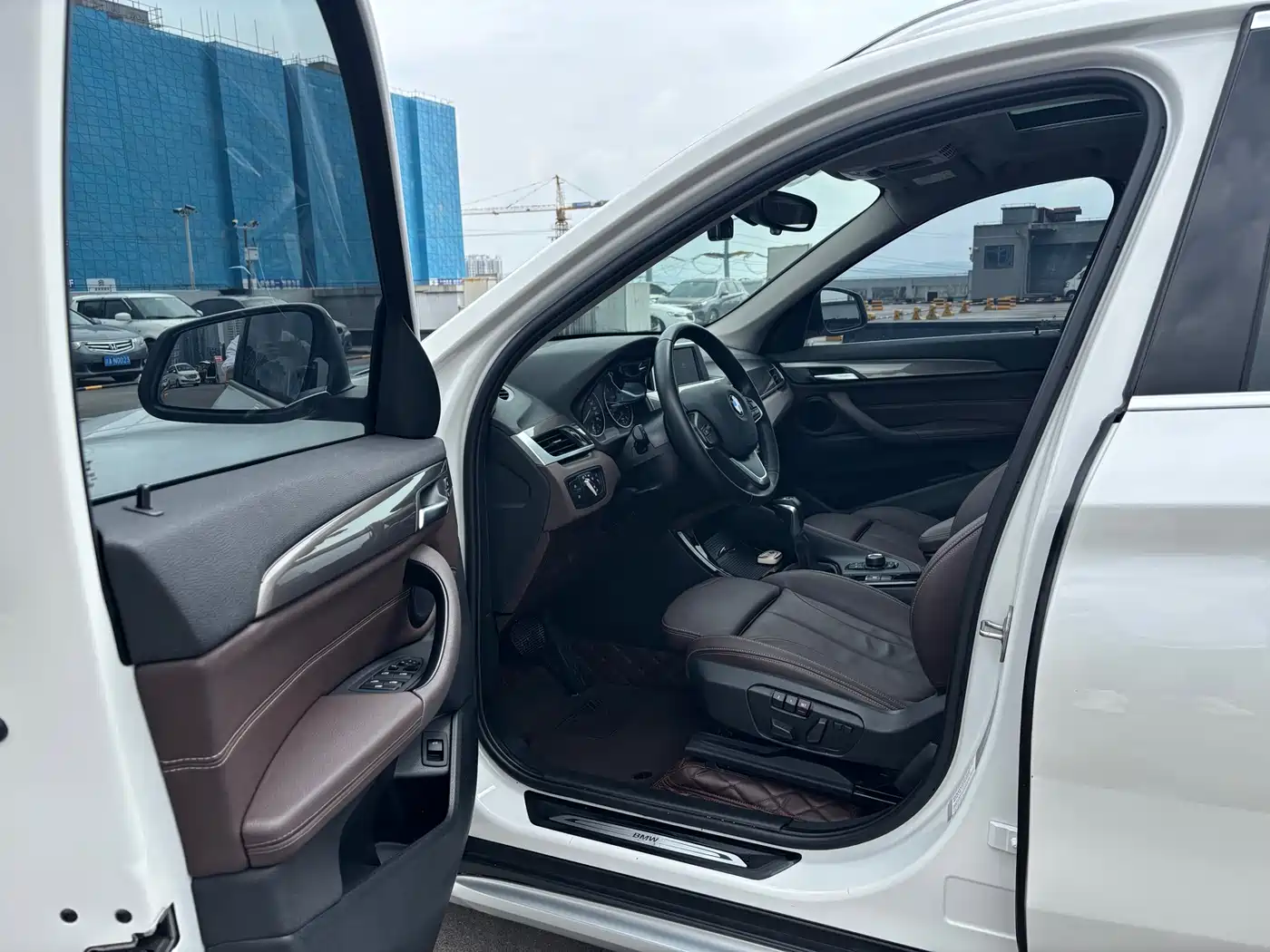 BMW X1 2018 sDrive18Li Premium Model фото 5