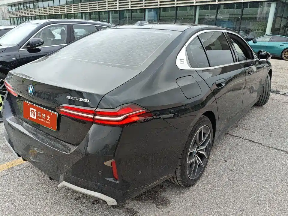 BMW i5 2024 eDrive 35L M Sport Package фото 3