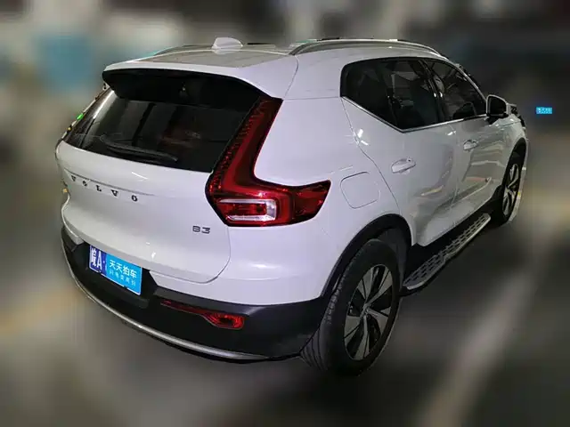 Volvo XC40 2023 B3 Zhiyuan Luxury Edition — фото 2