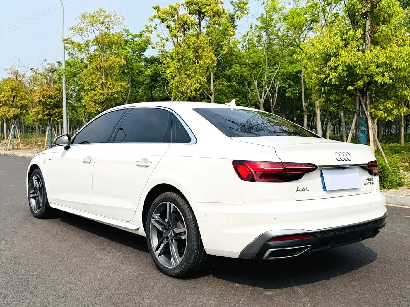 Audi A4L 2020 40 TFSI Fashion Dynamic Edition фото 13