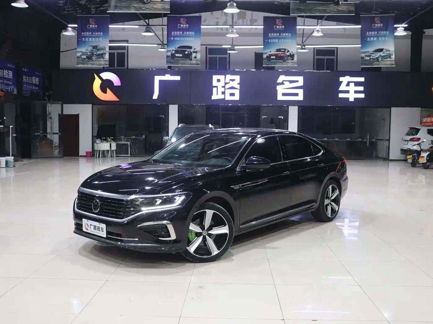 Volkswagen Passat 2023 330TSI Elite Edition
