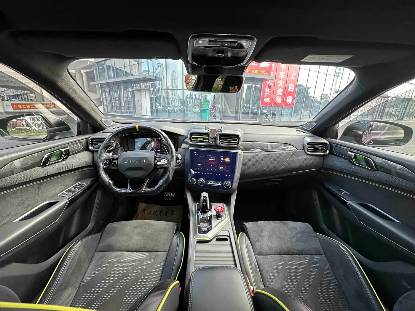 Lynk & Co 03 2022 03+ 2.0TD Auto Wind Rider Edition фото 7