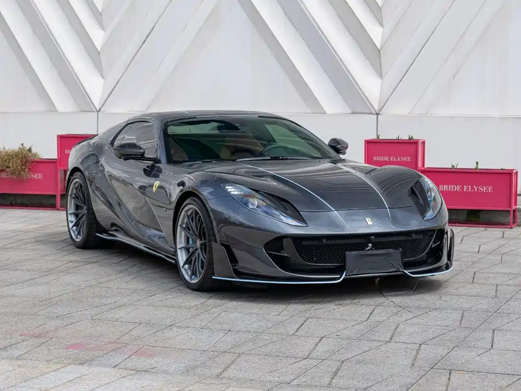 Ferrari 812 2022 2020 6.5L GTS