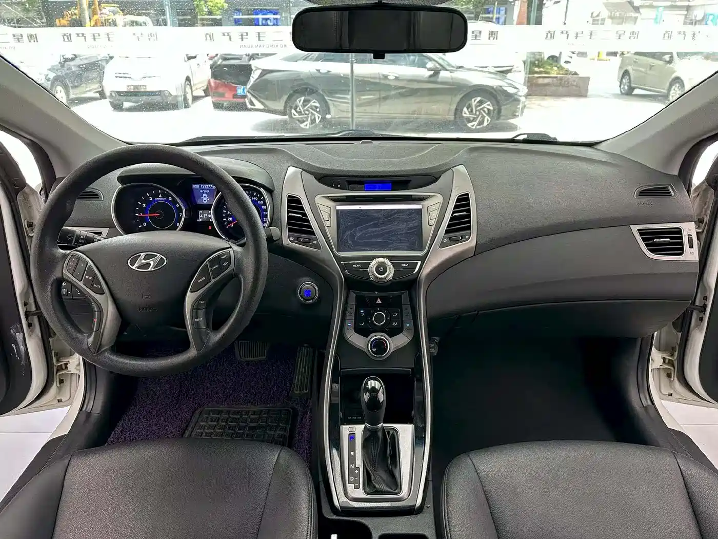Hyundai Langdong 2013 1.6L Automatic Leading фото 5