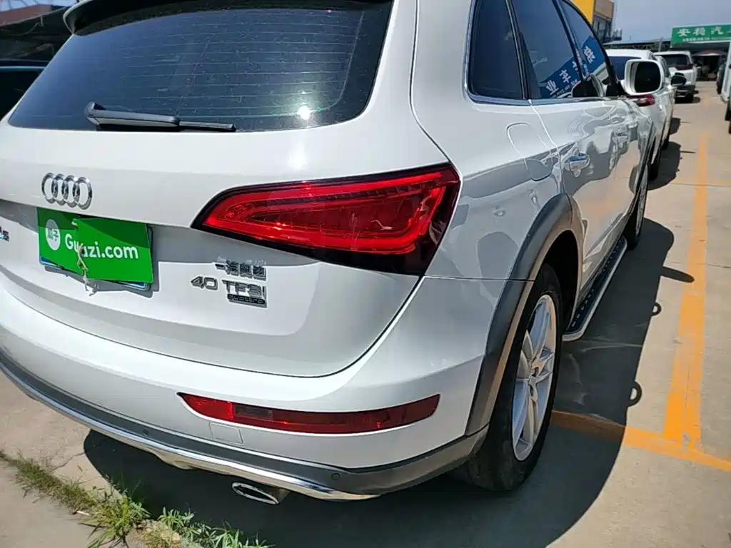 Audi Q5 2018 2017 Plus 40 TFSI Technology
