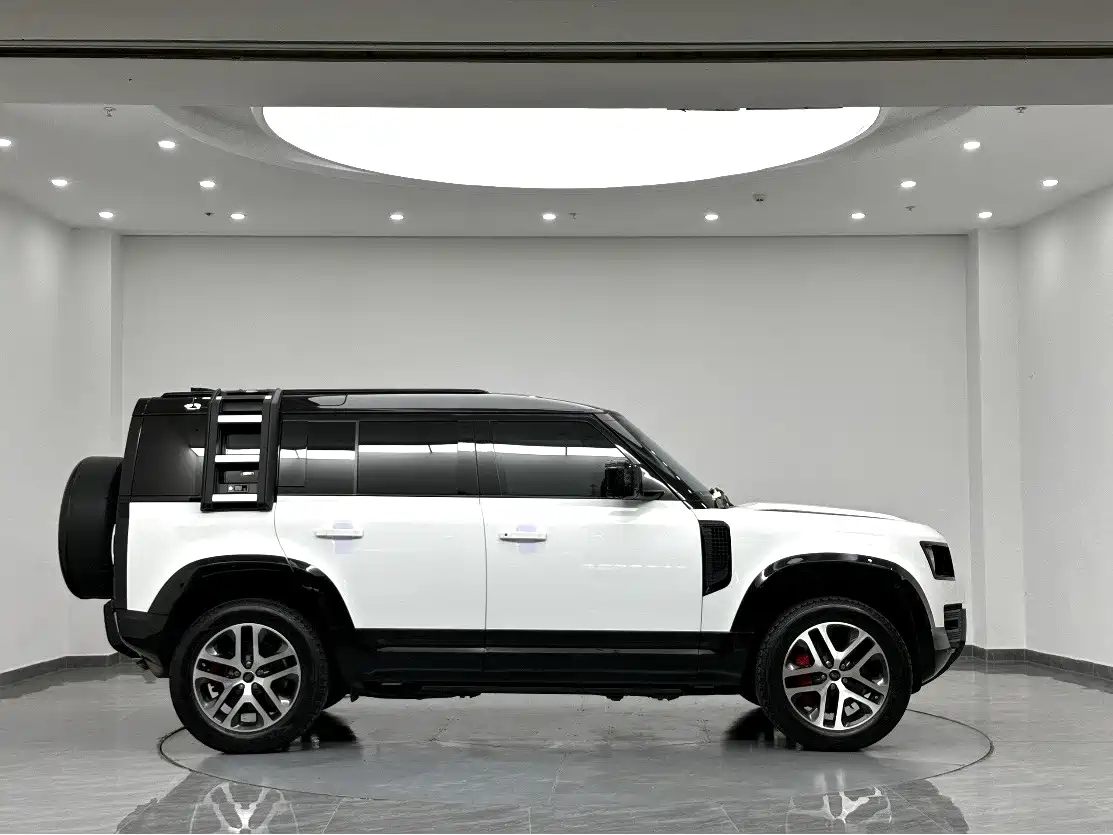 Land Rover Defender 2021 2022 110 P400 Dark Special Edition