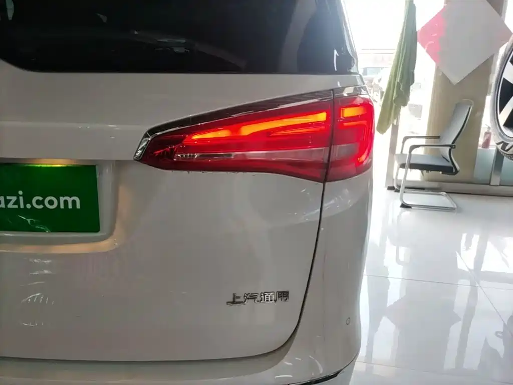 Buick GL8 2018 ES 28T Comfort Type China VI фото 8