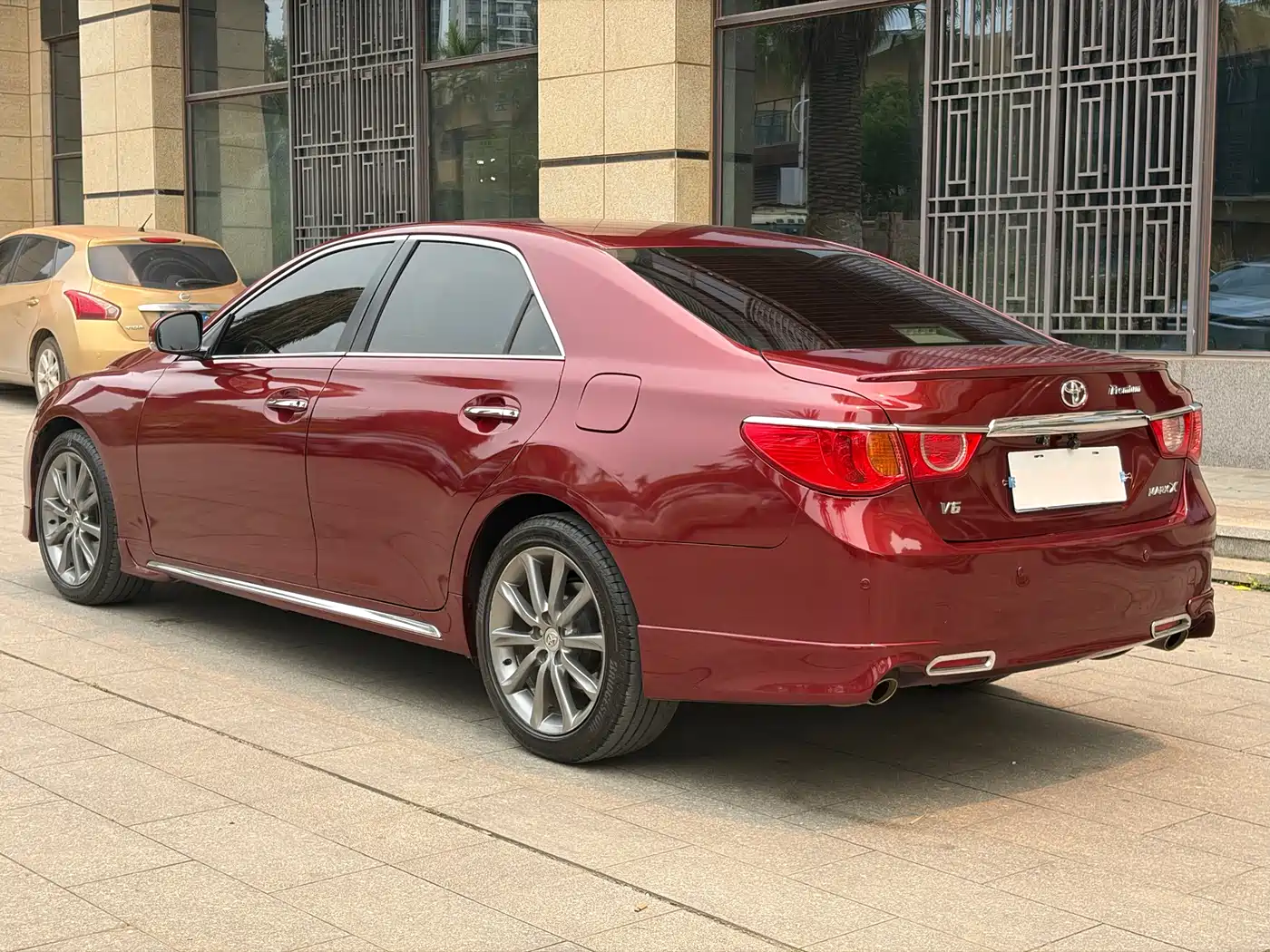 Toyota Reiz 2012 2.5V Grace Elite Styling Edition фото 4
