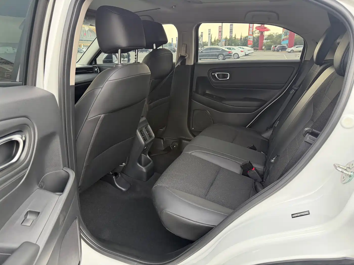 Photo 9 - Honda Vezel
