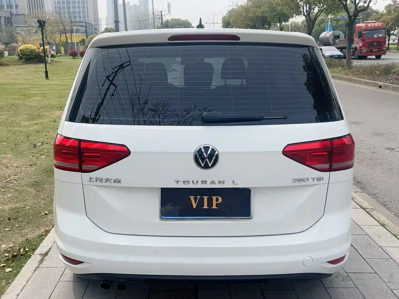 Volkswagen Touran 2021 Touran L 280TSI DSG Trend Edition 7-seater фото 8