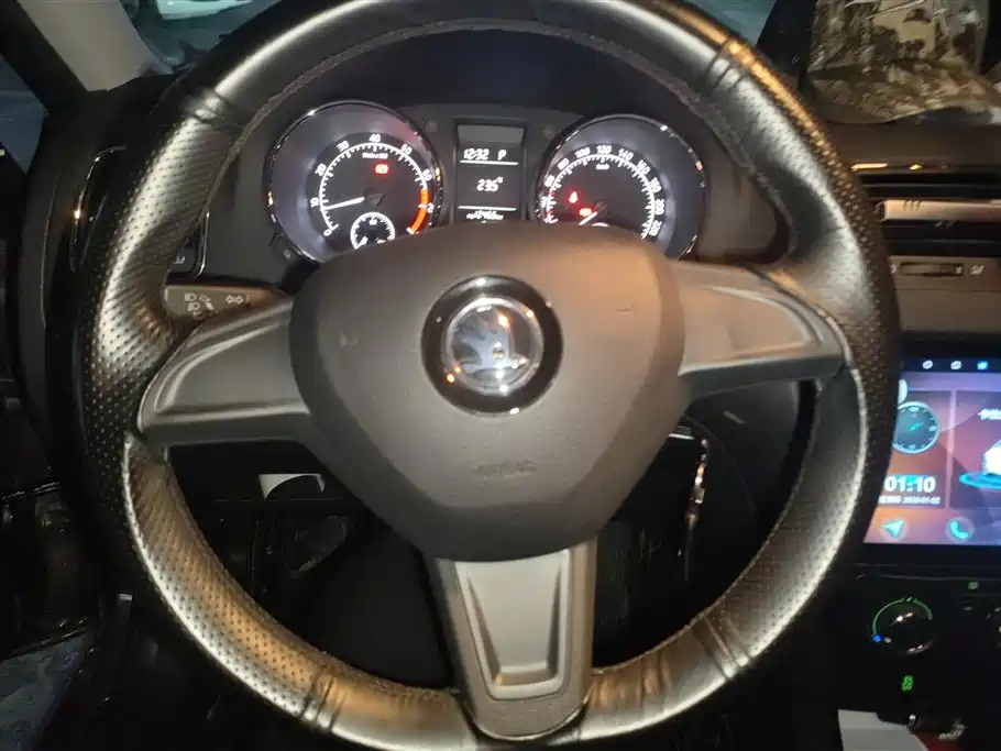 Škoda Yeti 2017 TSI280 DSG Advance фото 15