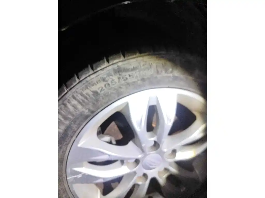 Geely Emgrand 2015 2015 Sedan 1.5L Manual Upward Edition