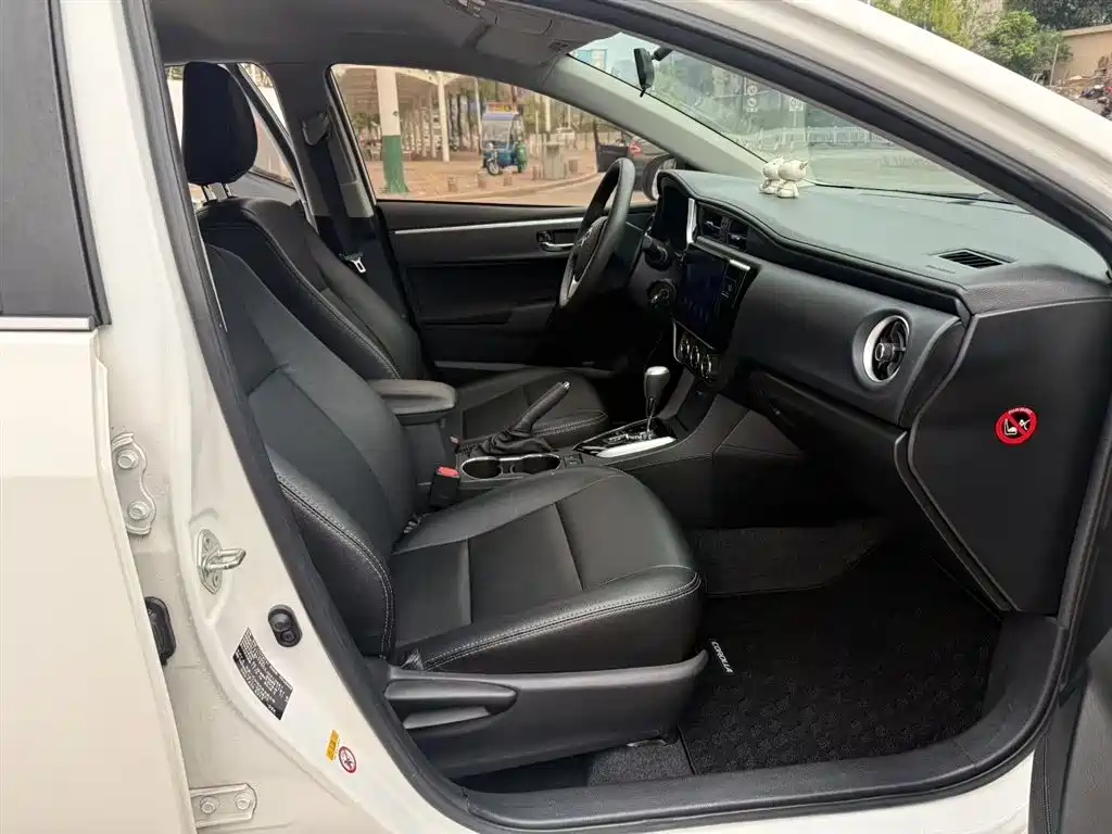 Toyota Corolla 2017 Facelift 1.2T S-CVT GL фото 5