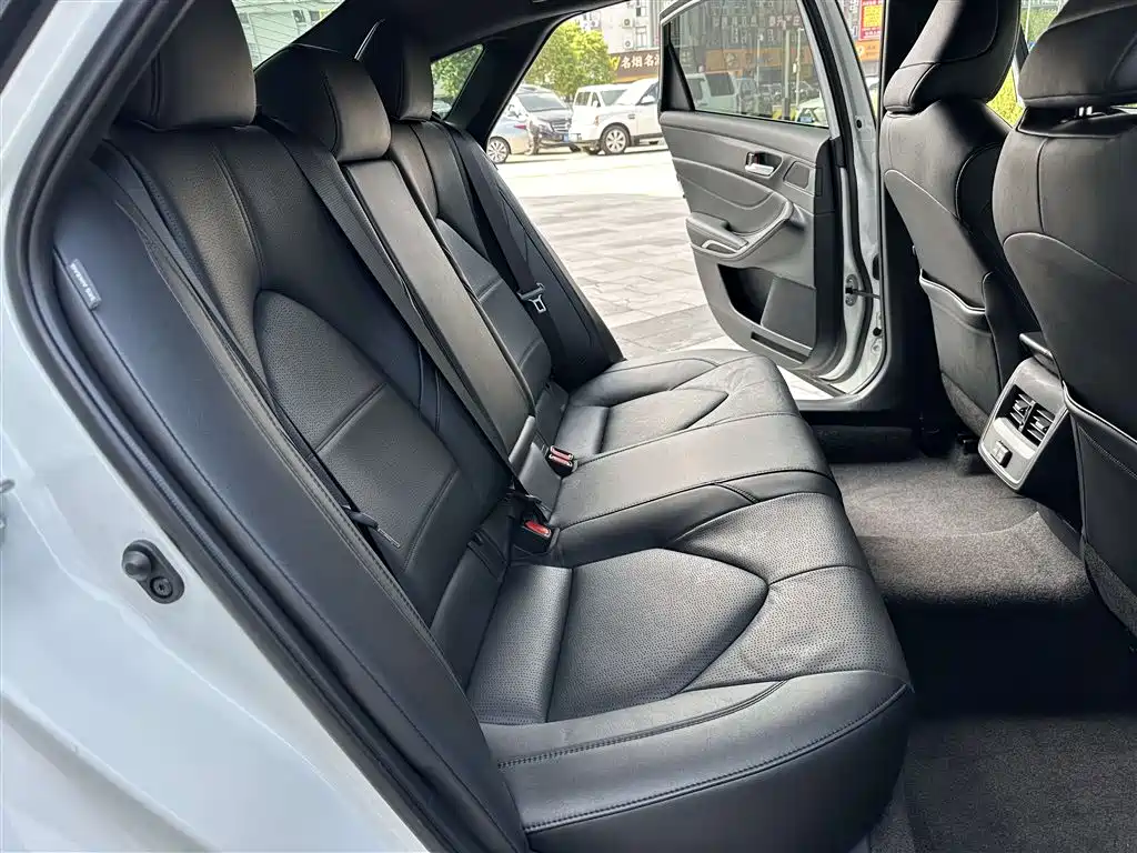Toyota Avalon 2023 2.5L Luxury Edition фото 11