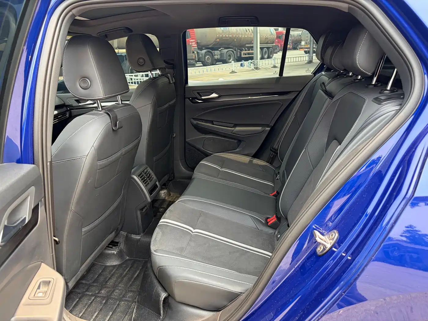 Volkswagen Golf 2021 280TSI DSG R-Line фото 11