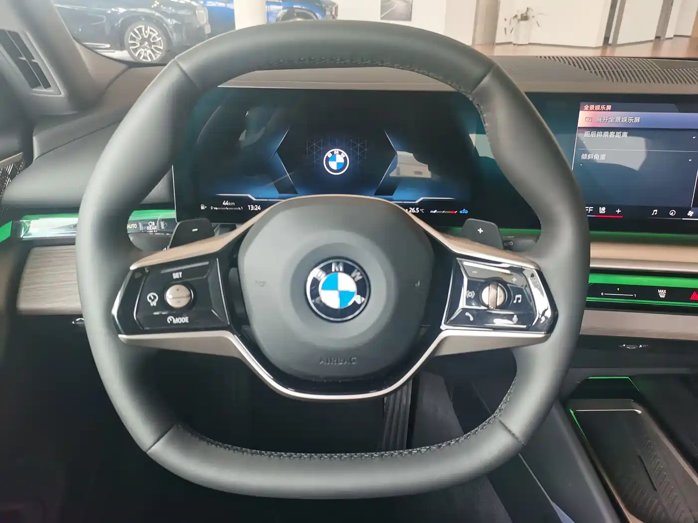 BMW 5 Series 2024 530Li Premium Luxury Package фото 14