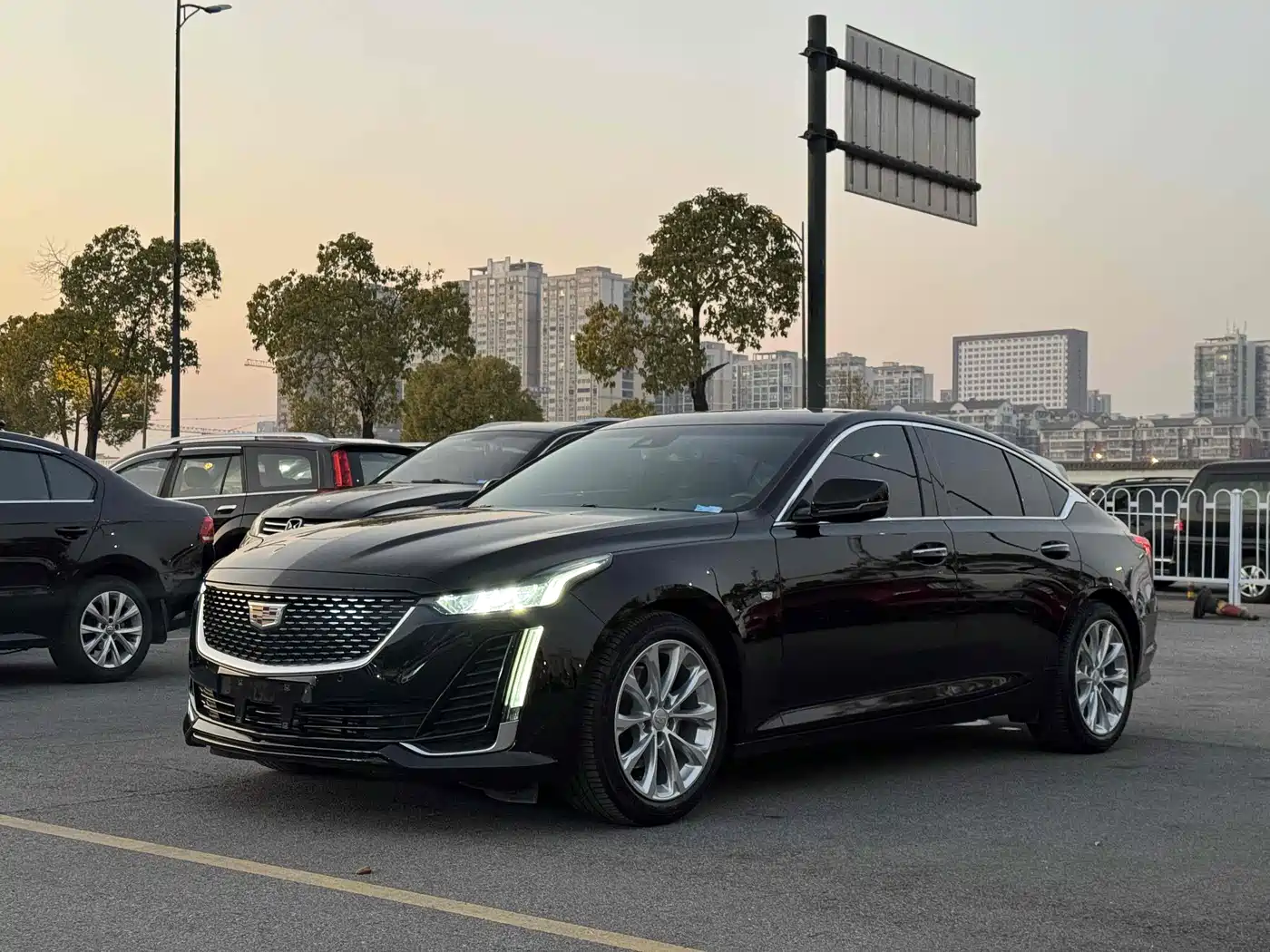 CADILLAC CT5
