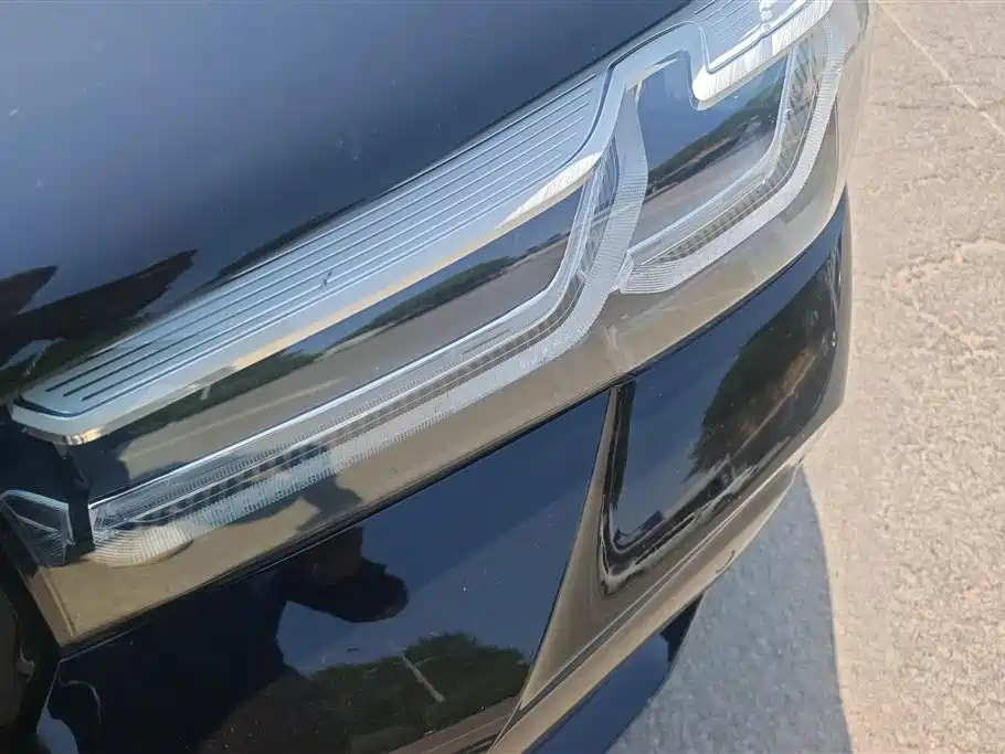 BMW 5 Series 2023 530Li Leading M Sport Package фото 5
