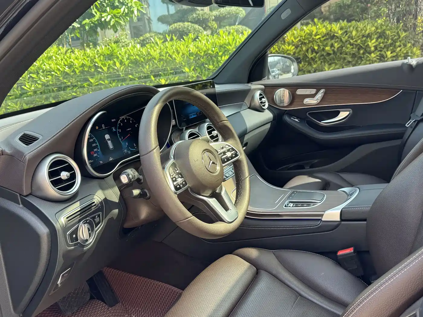 Mercedes-Benz GLC 2022 Model GLC 300 L 4MATIC Dynamic Edition фото 9