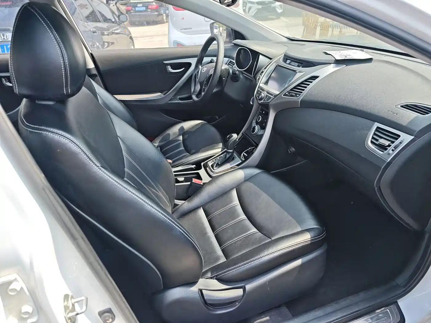 Hyundai Langdong 2016 1.6L Automatic Premium Edition фото 11