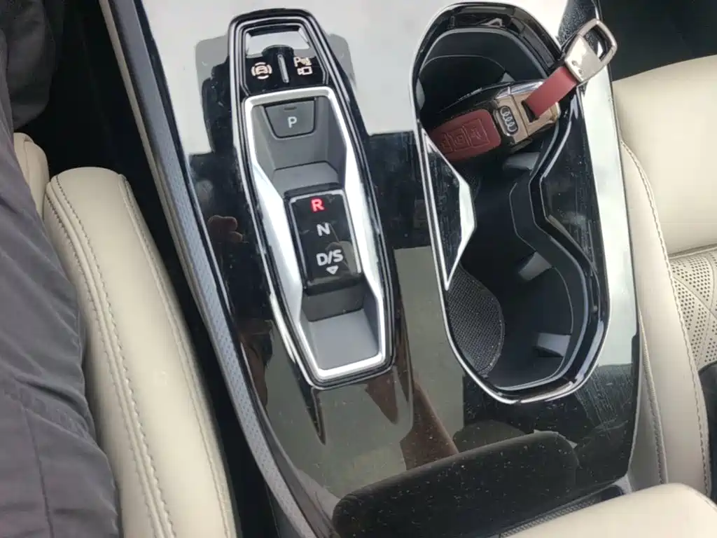 Audi A5L Sportback 2025 2025 2.0T Premium quattro Model