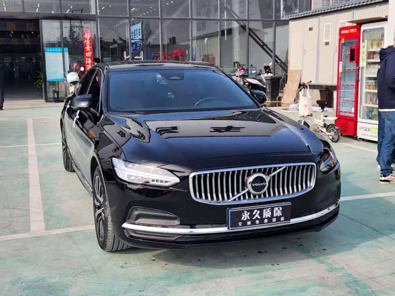 VOLVO S90