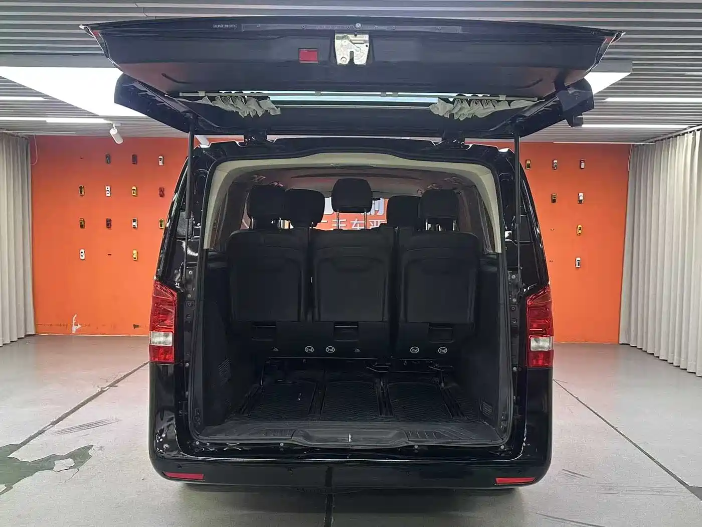 Mercedes-Benz Vito 2021 2.0T Business Edition 7-seater фото 14