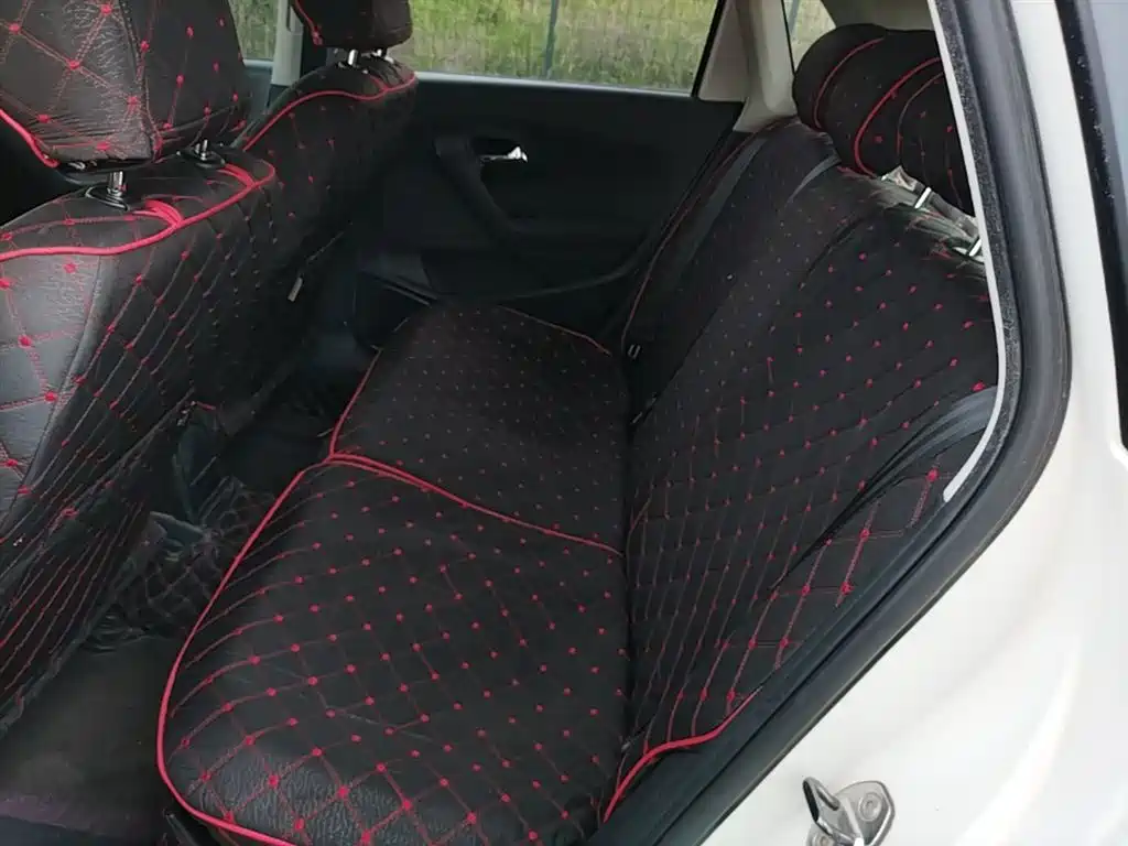Volkswagen Polo 2014 1.4L Automatic Comfort Edition фото 17
