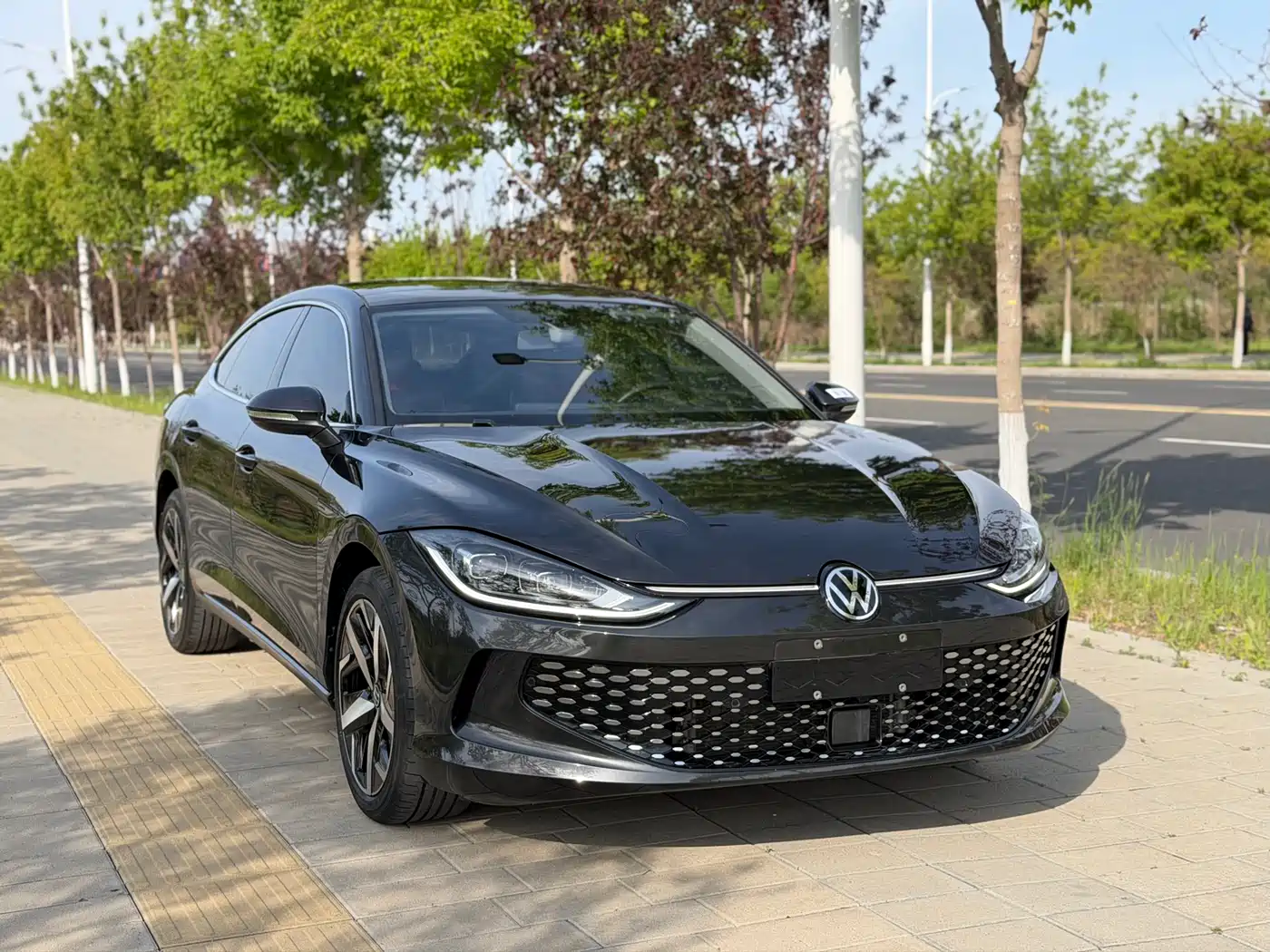 Volkswagen Lamando 2022 Lamando L 280TSI DSG Cool Edition фото 3