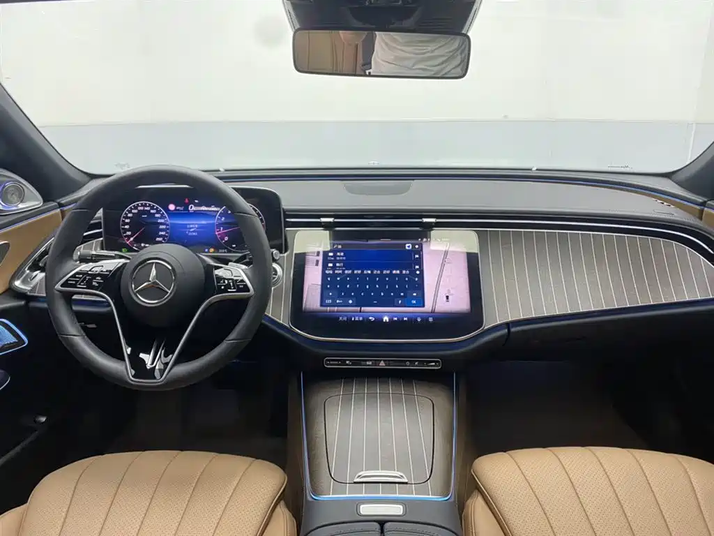 Mercedes-Benz E-Class 2024 E 300 L Fashion фото 13