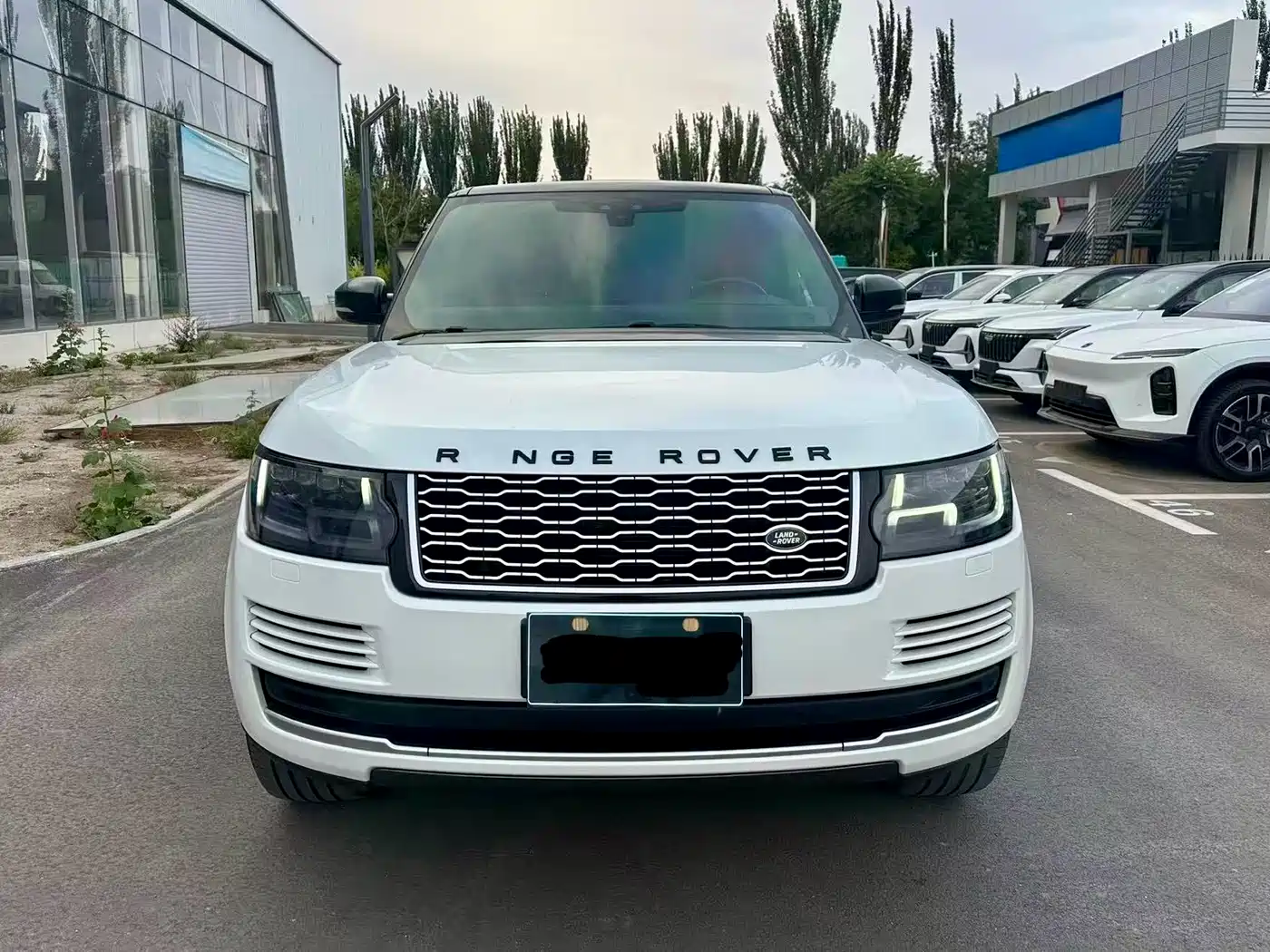 Land Rover Range Rover 2017 3.0 SC V6 Vogue LWB (Long Wheelbase) фото 2