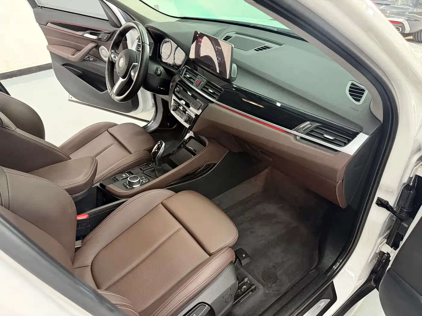 BMW X1 2022 sDrive20Li Premium фото 11