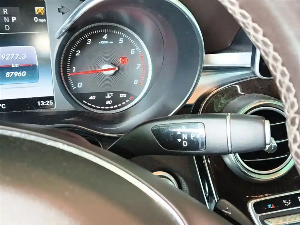 Mercedes-Benz GLC 2019 Facelift GLC 260 L 4MATIC Luxury фото 14