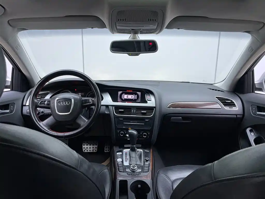 Audi A4L 2012 2.0 TFSI Automatic Technology фото 22