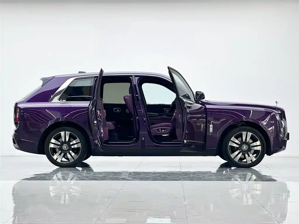 Rolls-Royce Cullinan 2023 2018 5-Seater Version