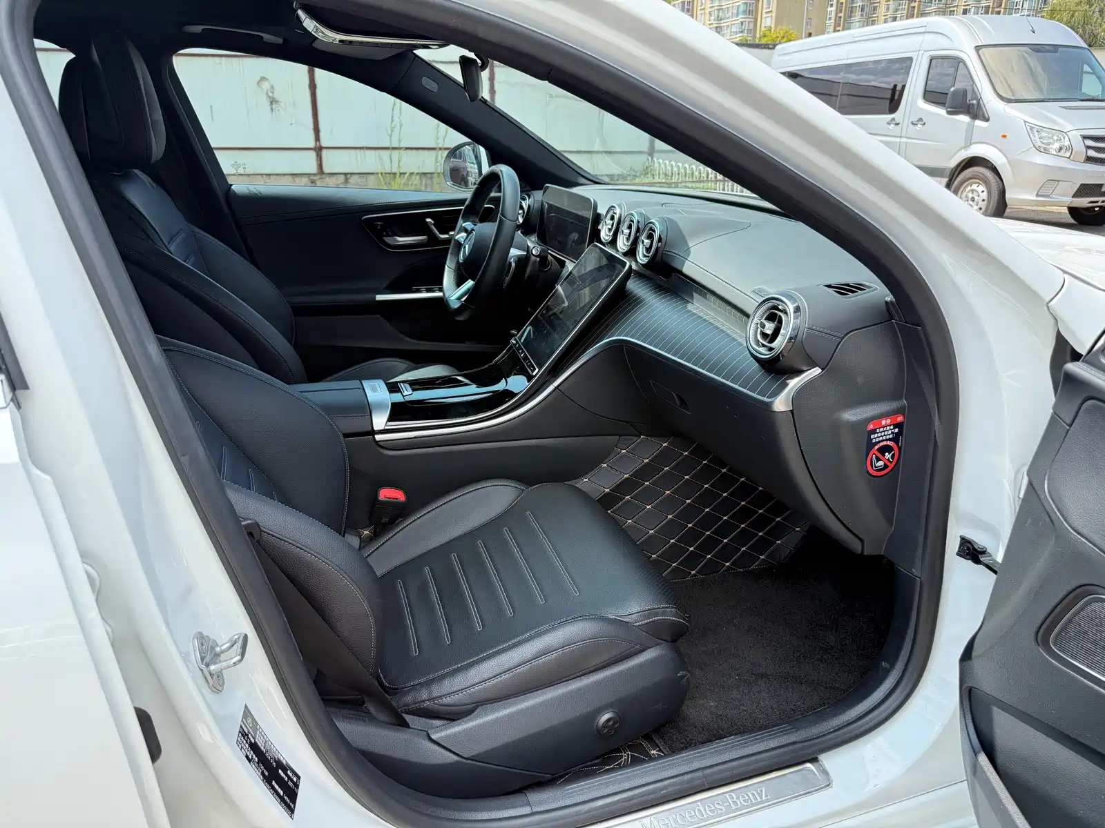 Фото 11 - Mercedes-Benz C-Class